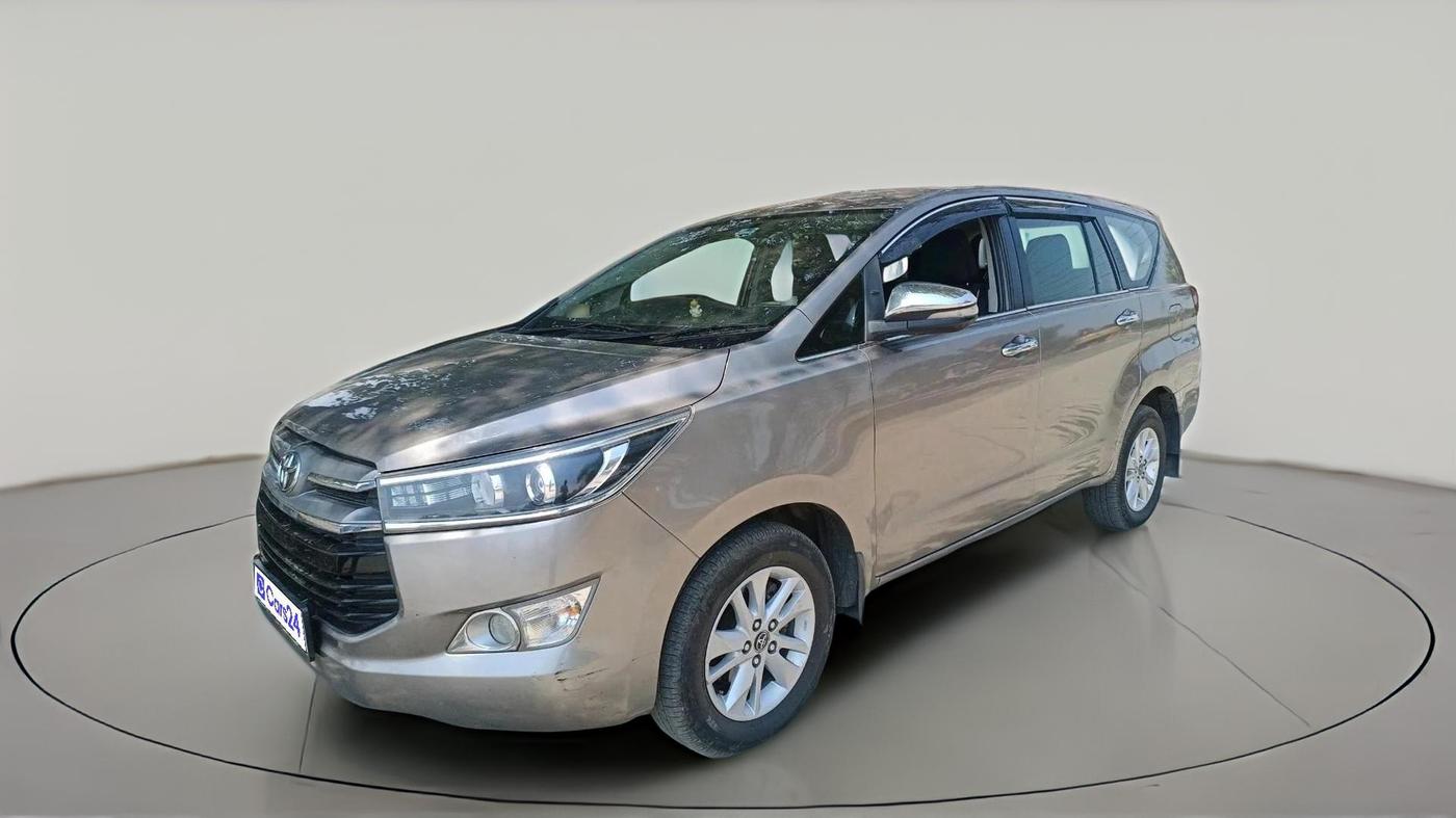 2017 Toyota Innova Crysta 2.8 ZX AT 7 STR, Diesel, Automatic, 2,52,112 km, exterior
