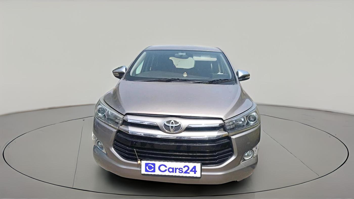 2017 Toyota Innova Crysta 2.8 ZX AT 7 STR, Diesel, Automatic, 2,52,112 km, exterior