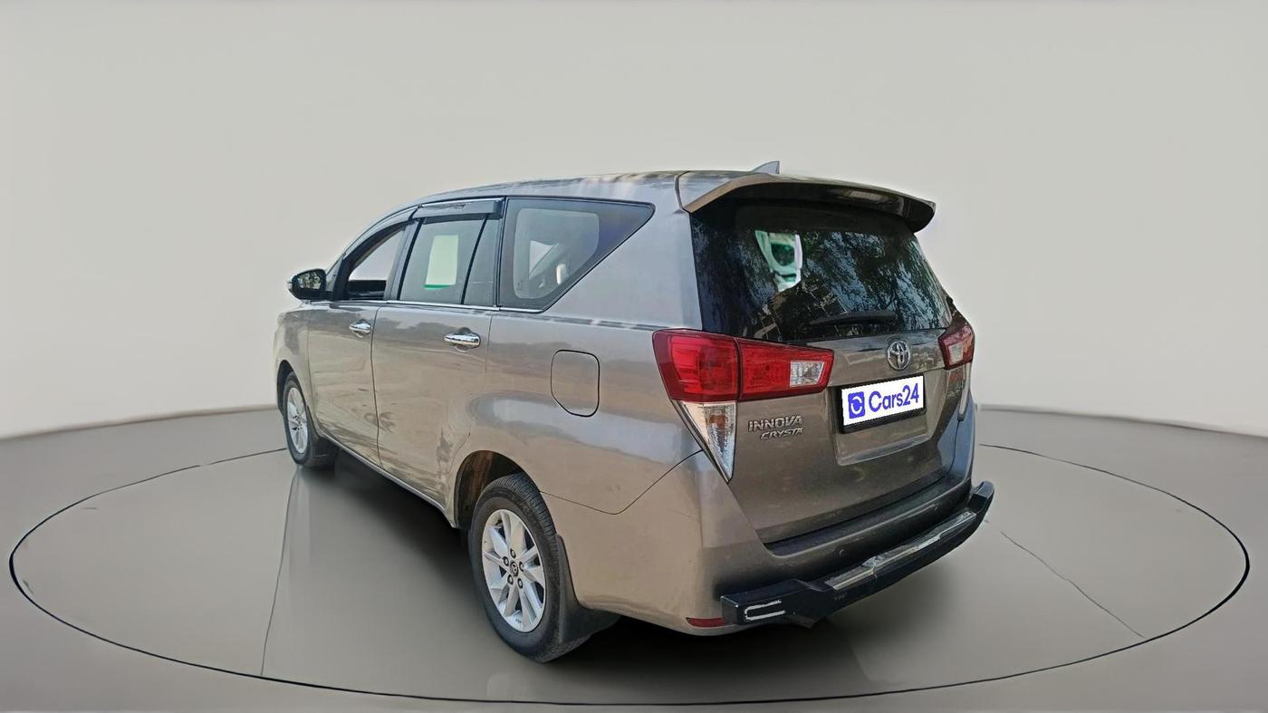 2017 Toyota Innova Crysta 2.8 ZX AT 7 STR, Diesel, Automatic, 2,52,112 km, exterior