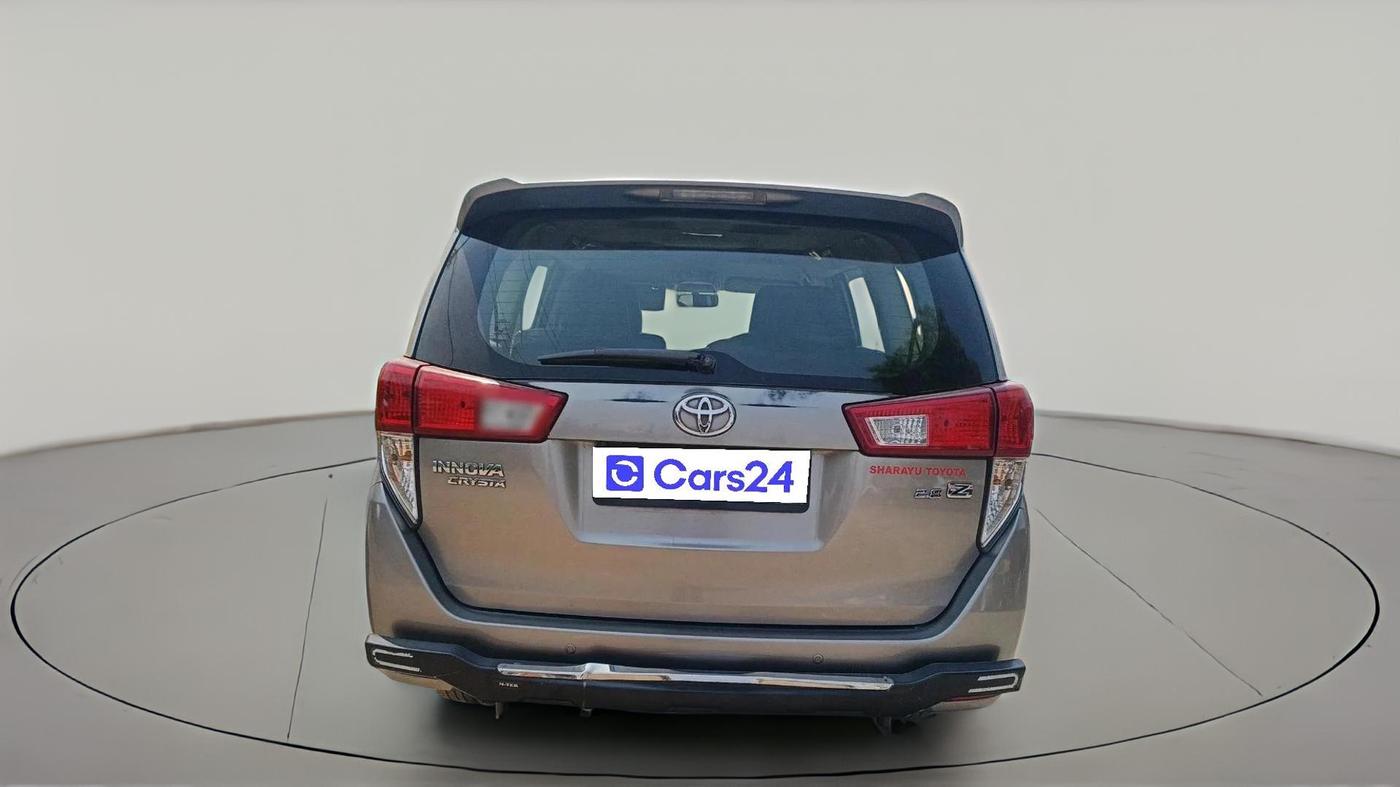 2017 Toyota Innova Crysta 2.8 ZX AT 7 STR, Diesel, Automatic, 2,52,112 km, exterior