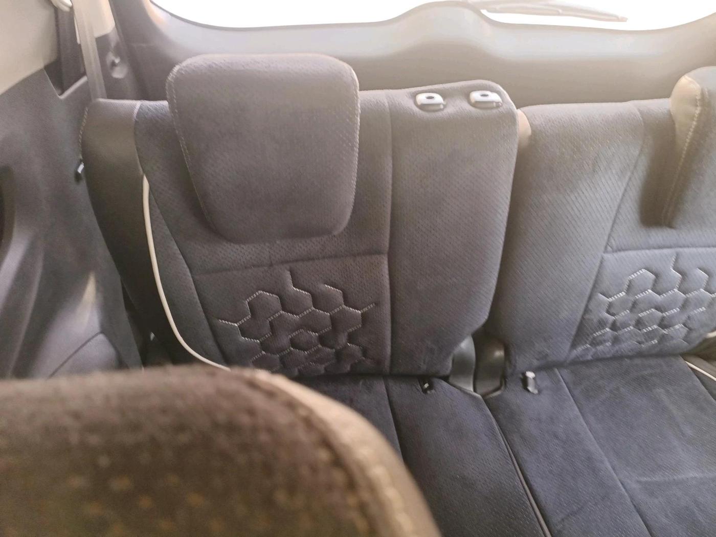 2017 Toyota Innova Crysta 2.8 ZX AT 7 STR, Diesel, Automatic, 2,52,112 km, interior