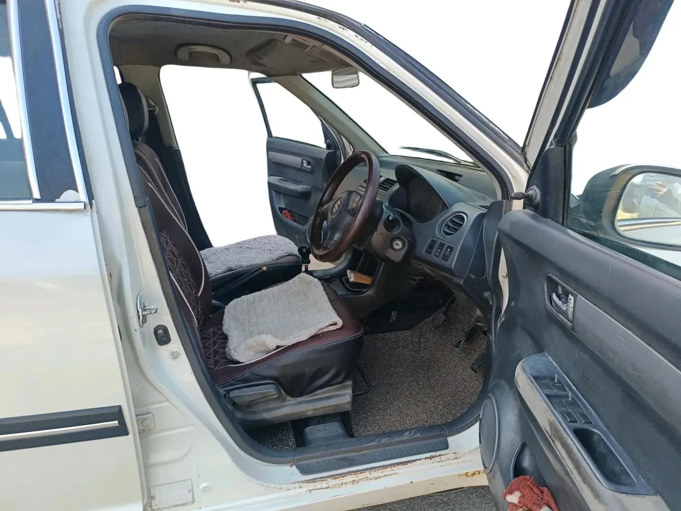 2009 Maruti Swift Dzire VDI, Diesel, Manual, 3,25,091 km, interior