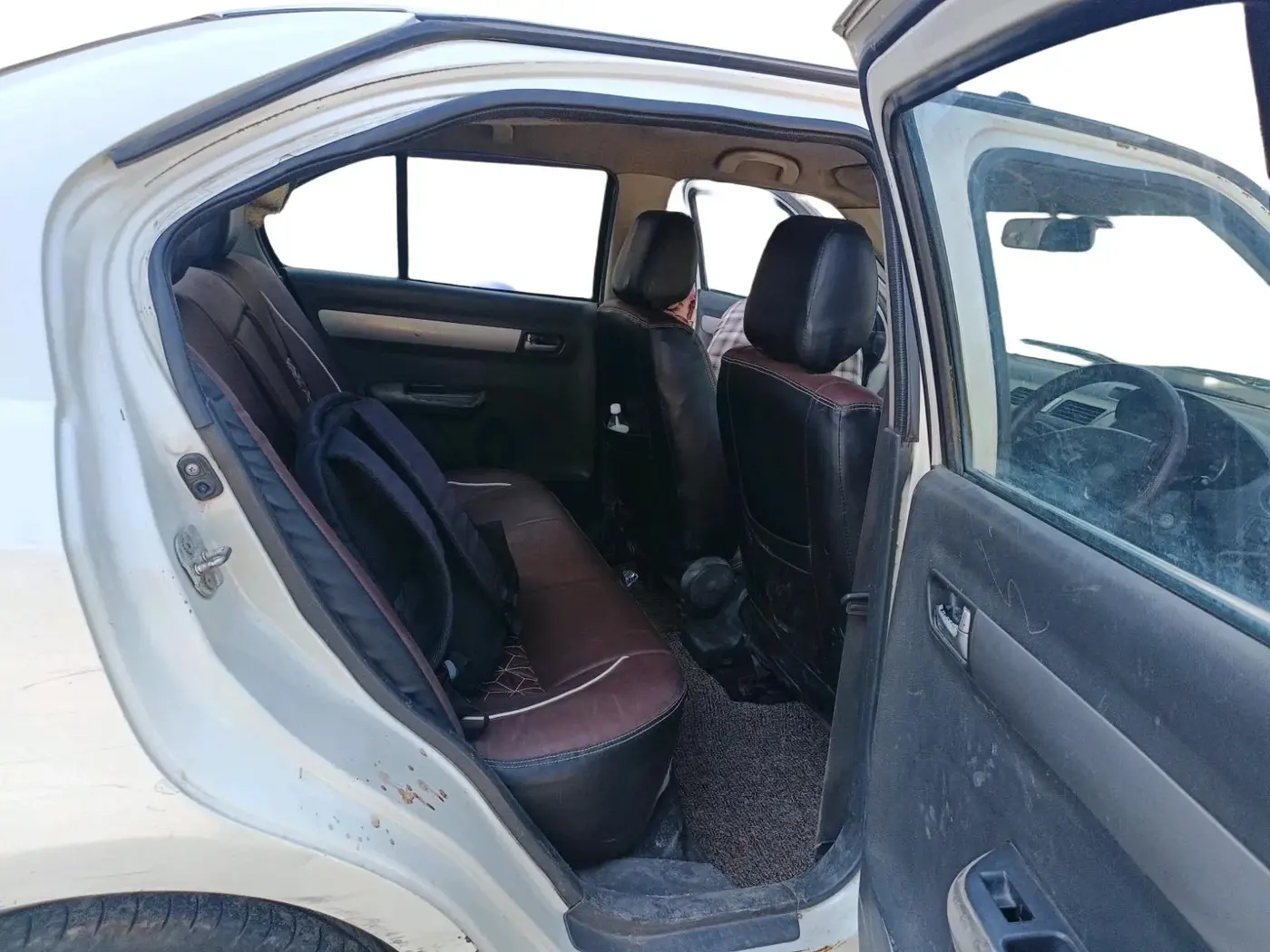 2009 Maruti Swift Dzire VDI, Diesel, Manual, 3,25,091 km, interior