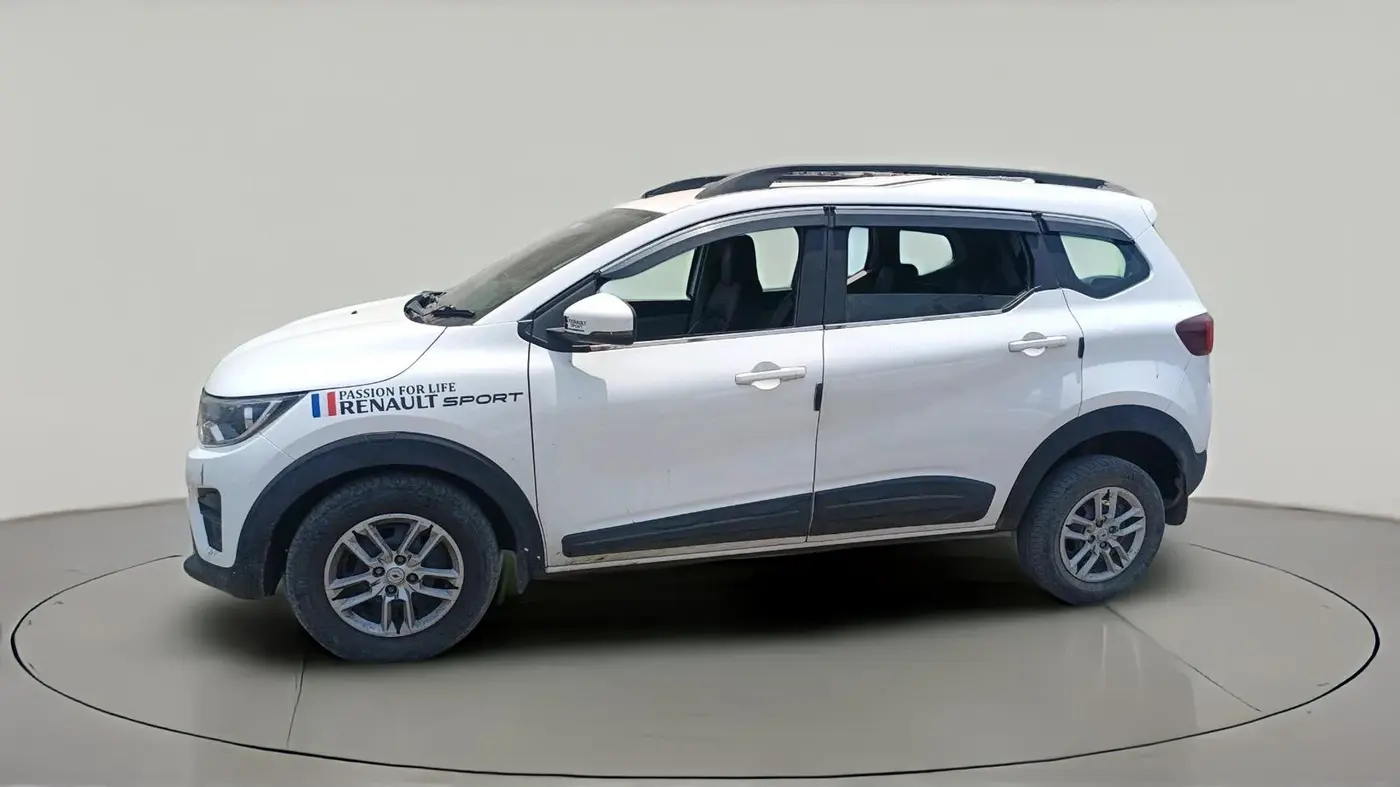 2021 Renault TRIBER RXT, Petrol, Manual, 30,752 km, exterior