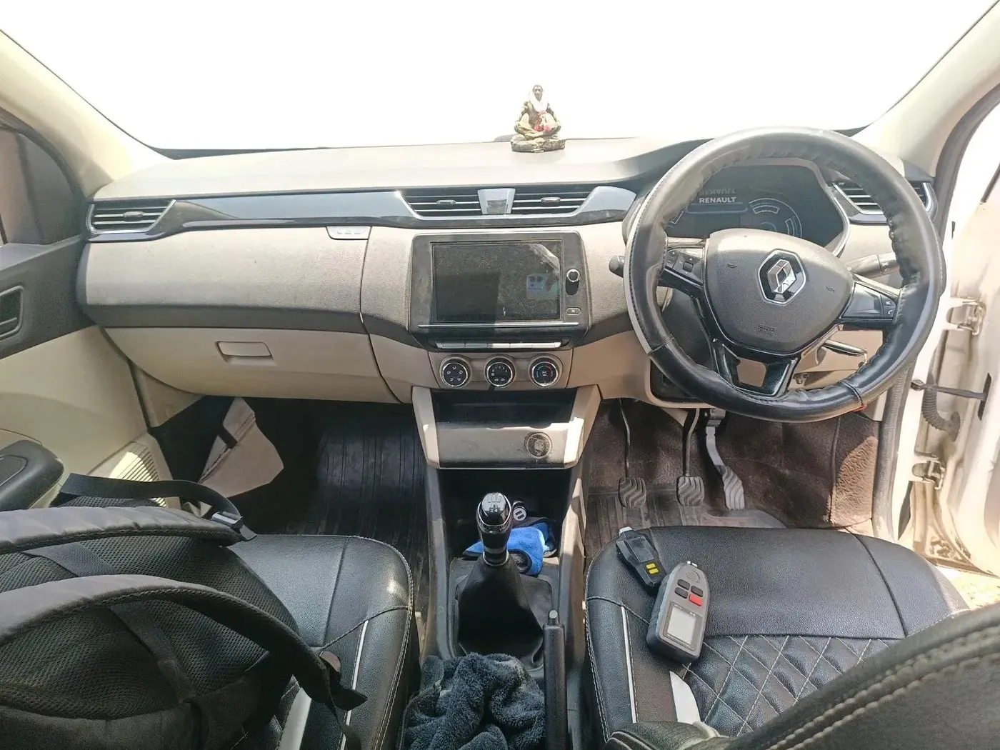 2021 Renault TRIBER RXT, Petrol, Manual, 30,752 km, interior
