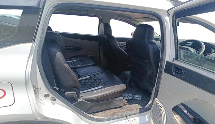 2021 Renault TRIBER RXT, Petrol, Manual, 30,752 km, interior