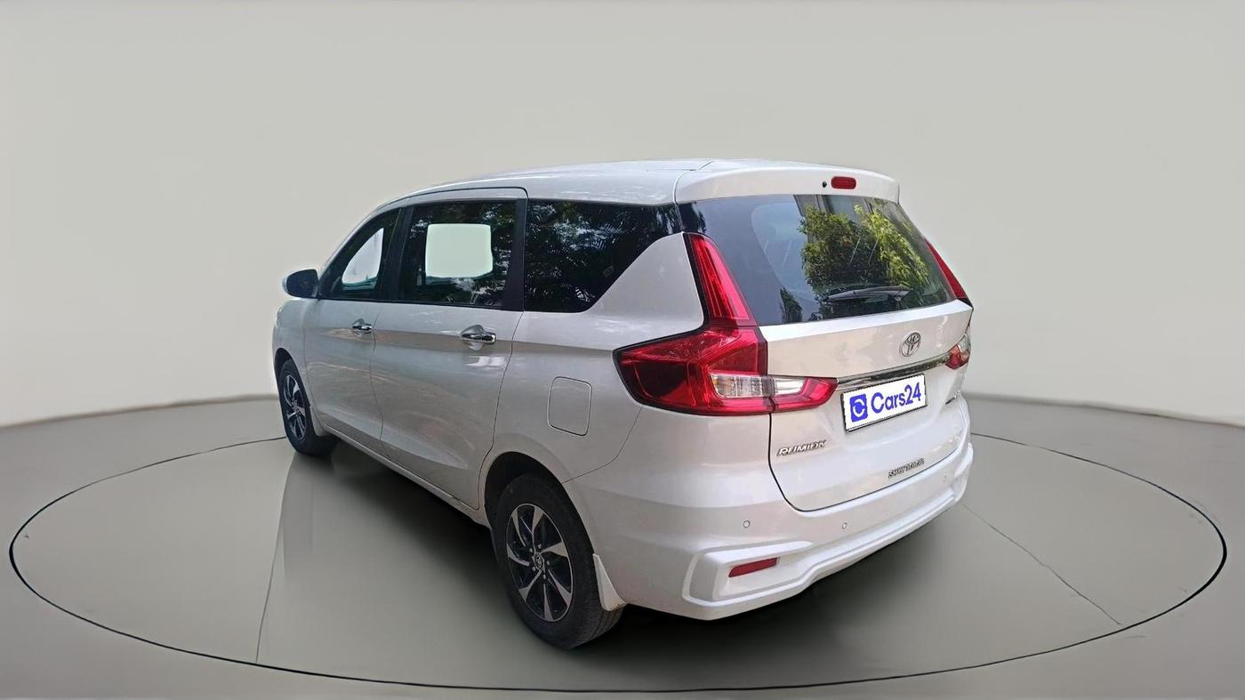 2024 Toyota RUMION V AT , Petrol, Automatic, 33,902 km, exterior
