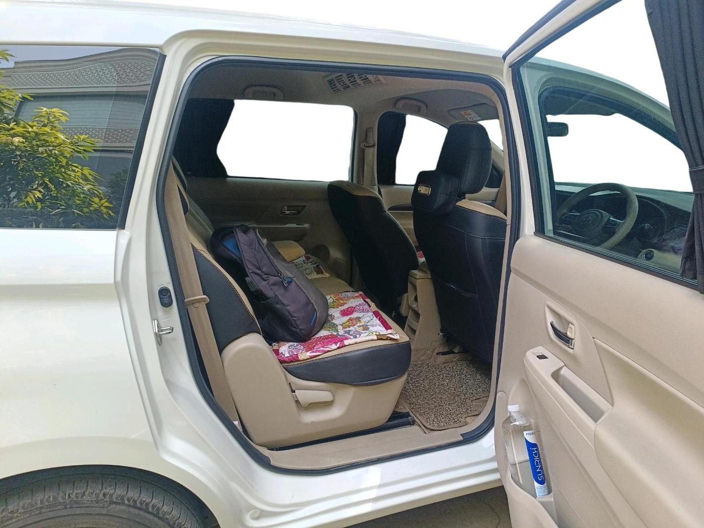 2024 Toyota RUMION V AT , Petrol, Automatic, 33,902 km, interior