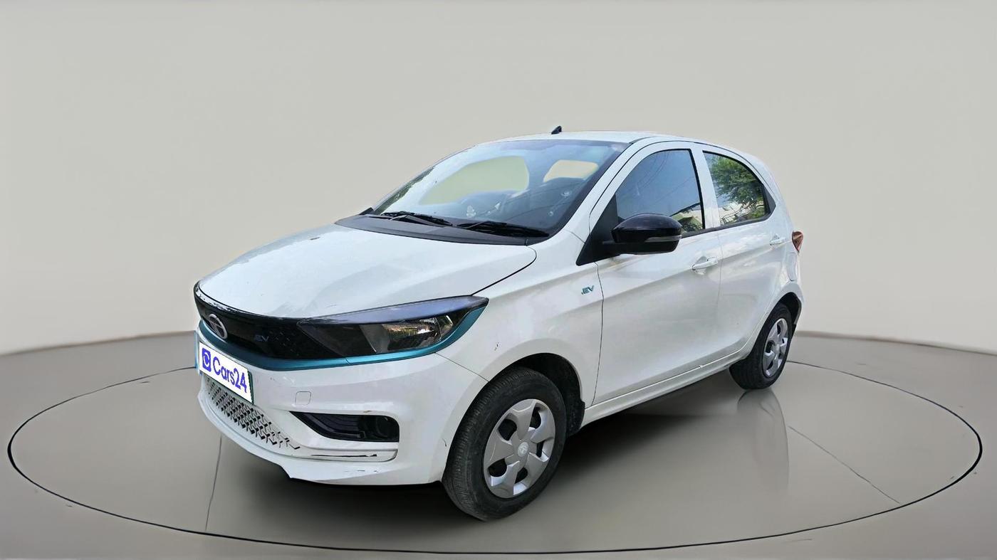 2024 Tata TIAGO EV XT LONG RANGE, Electric, Automatic, 17,868 km, exterior
