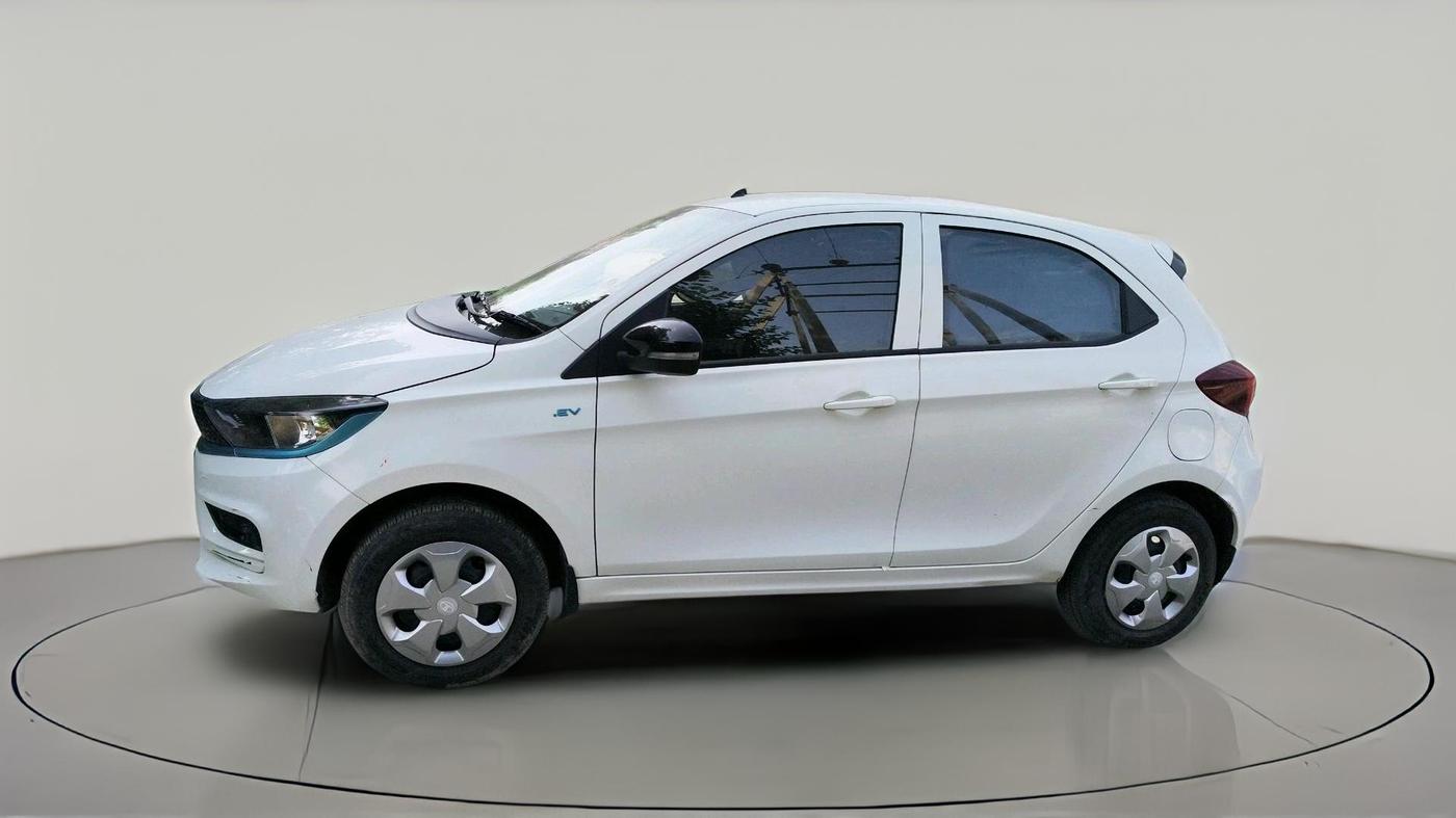 2024 Tata TIAGO EV XT LONG RANGE, Electric, Automatic, 17,868 km, exterior