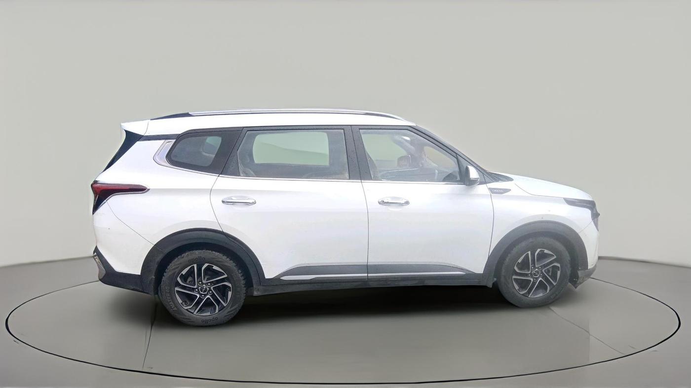 2022 KIA CARENS LUXURY PLUS 1.5 DIESEL AT 6 STR, Diesel, Automatic, 1,50,987 km, exterior