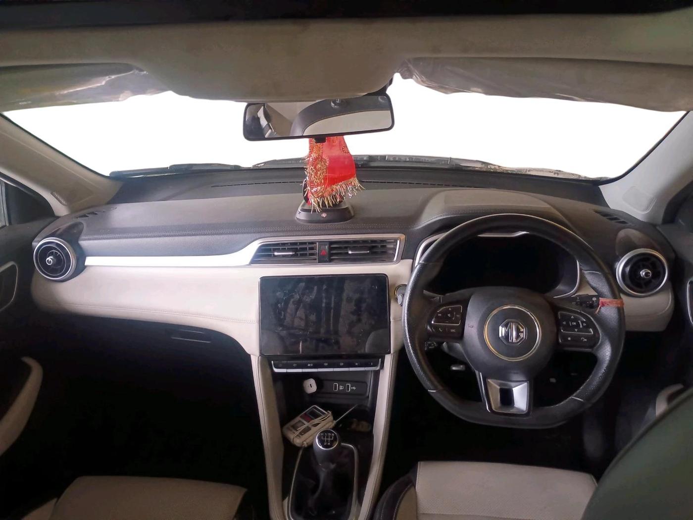 2023 MG ASTOR SHARP 1.5 MT, Petrol, Manual, 41,700 km, interior