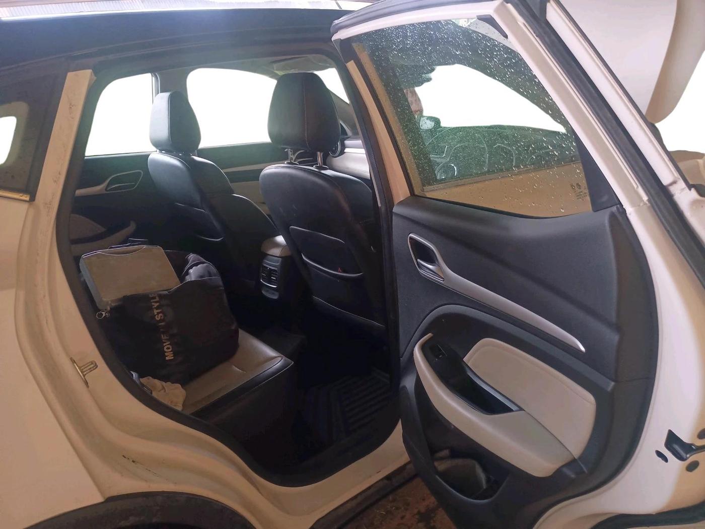 2023 MG ASTOR SHARP 1.5 MT, Petrol, Manual, 41,700 km, interior