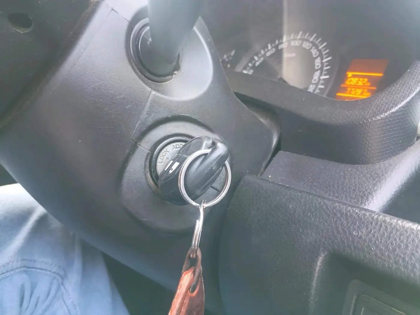 2017 Maruti Swift LXI (O), CNG, Manual, 77,287 km, interior