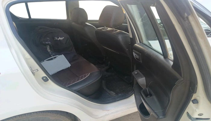 2017 Maruti Swift LXI (O), CNG, Manual, 77,287 km, interior
