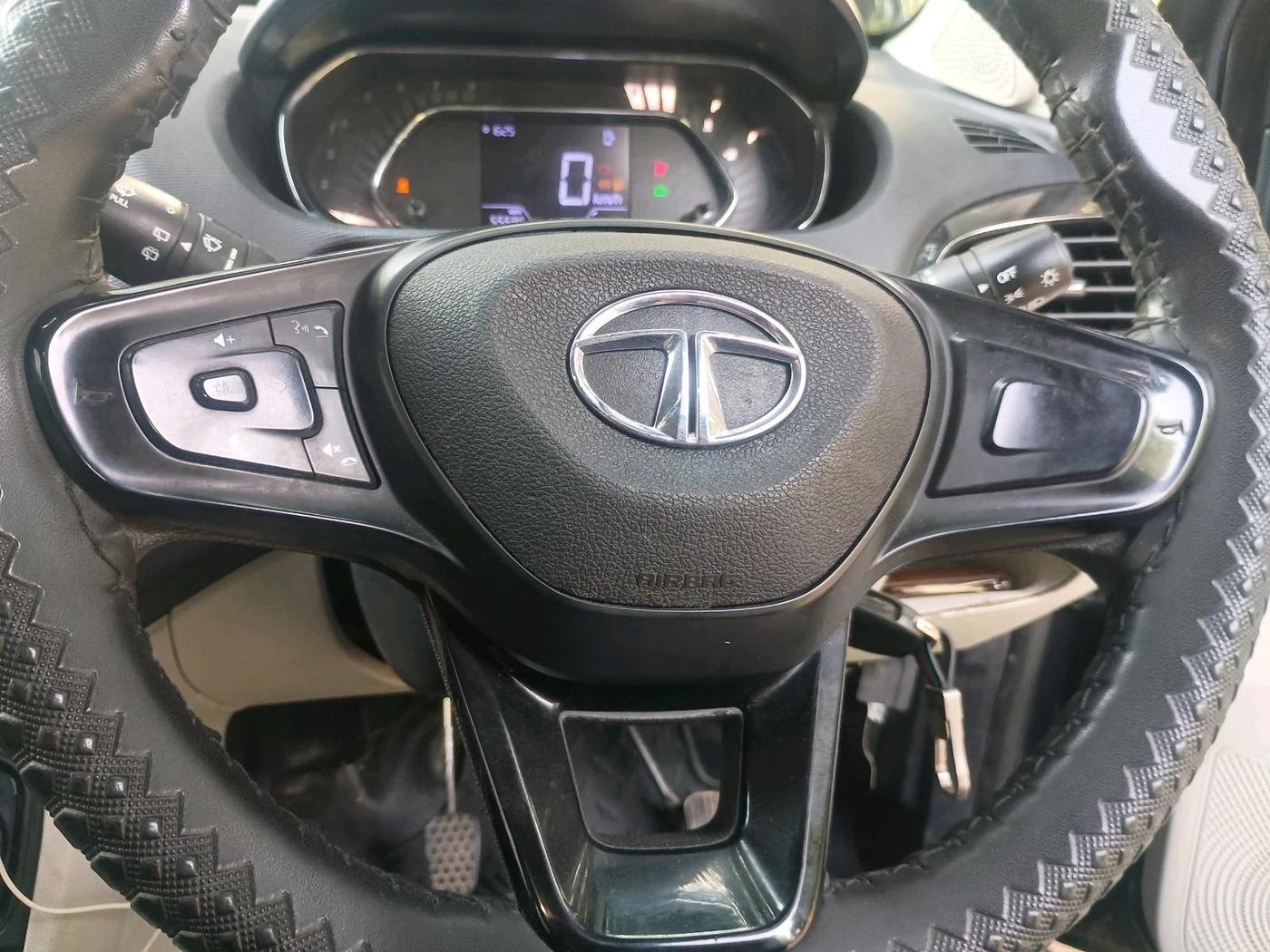 2022 Tata Tiago XZ PLUS CNG, CNG, Manual, 55,595 km, interior