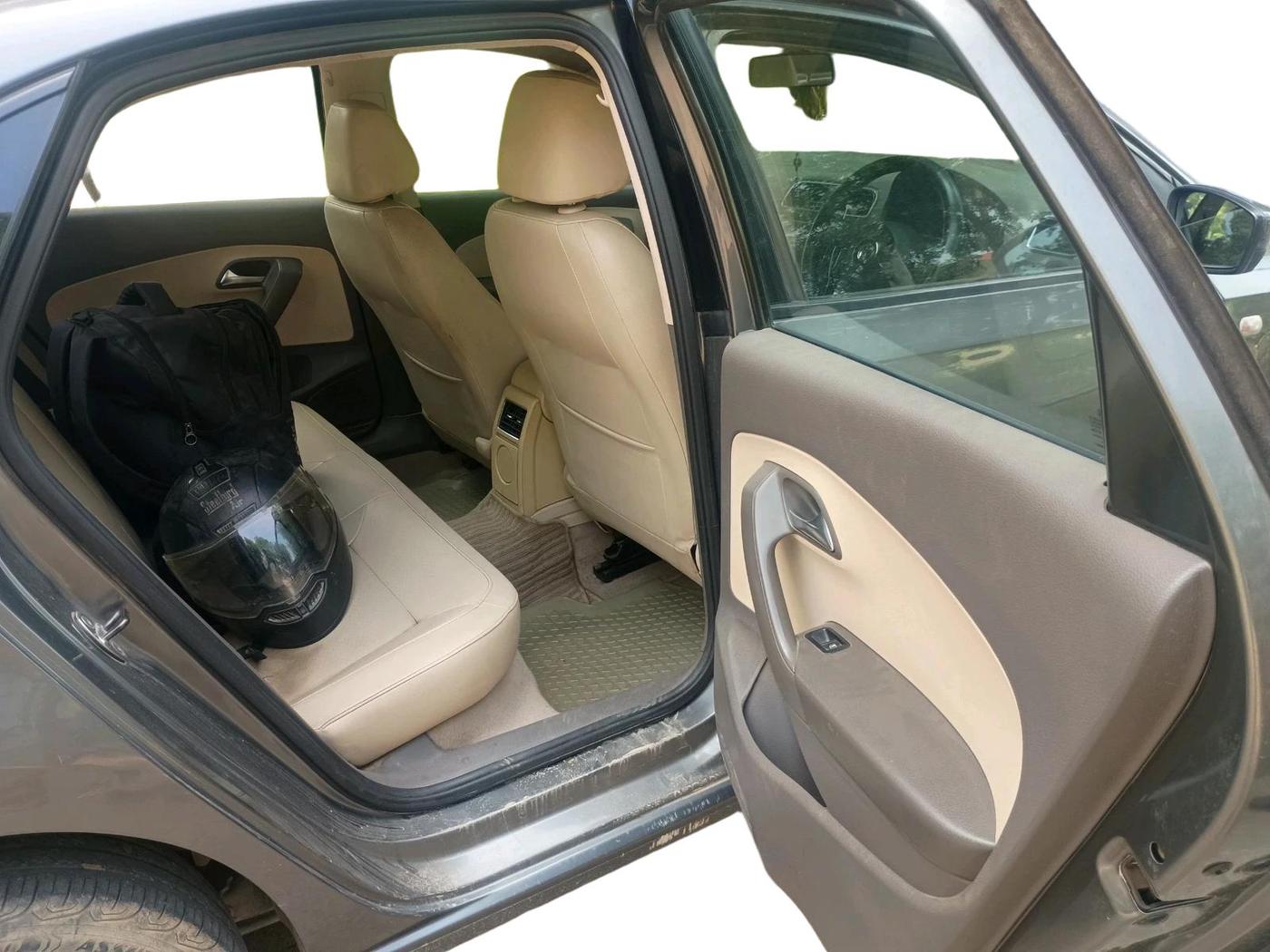 2013 Volkswagen Vento HIGHLINE DIESEL 1.6, Diesel, Manual, 1,51,773 km, interior