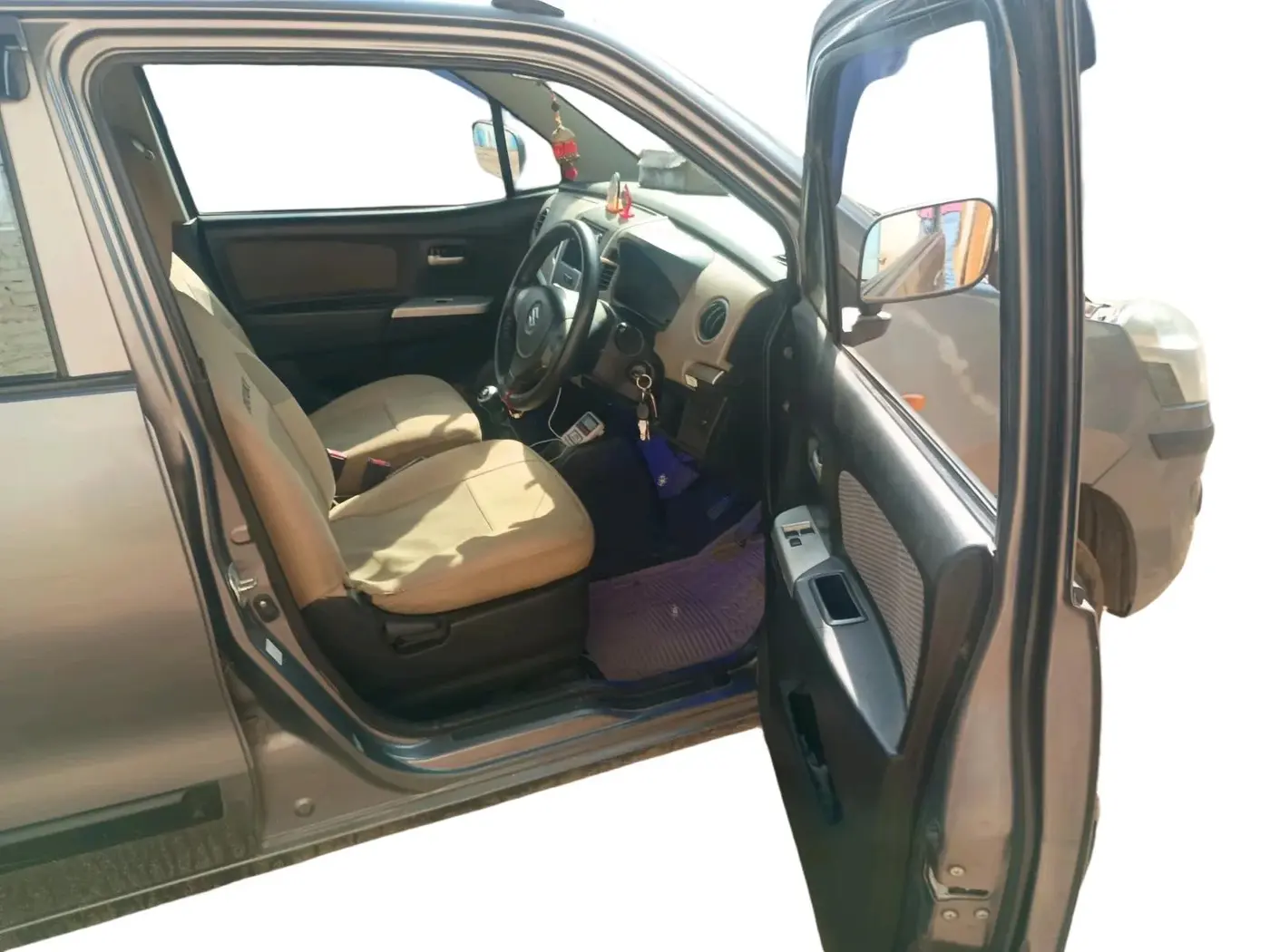 2015 Maruti Wagon R 1.0 LXI, Petrol, Manual, 94,513 km, interior