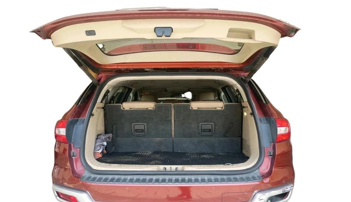 2016 Ford Endeavour TITANIUM 3.2 4X4 AT, Diesel, Automatic, 95,421 km, exterior