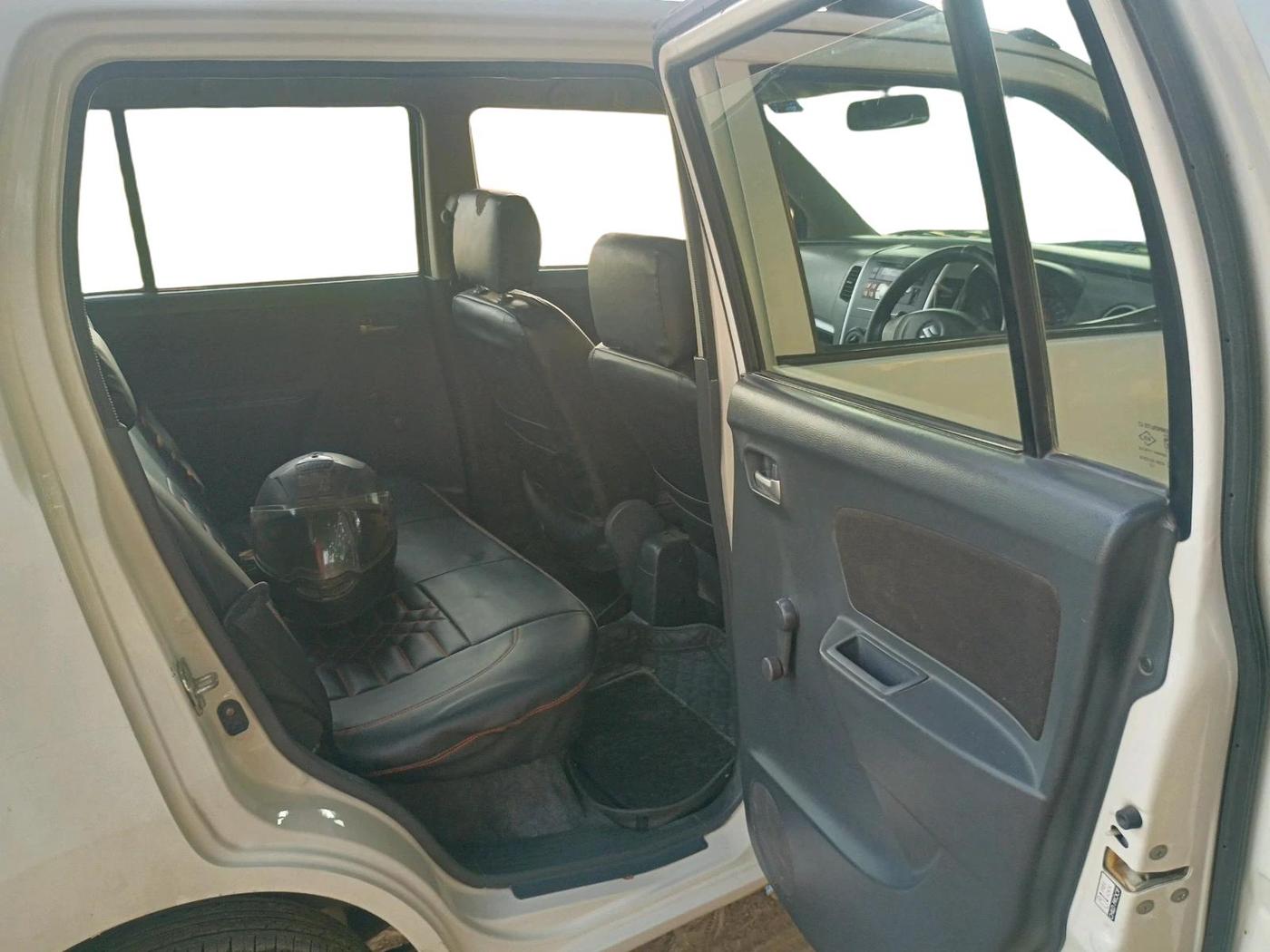 2012 Maruti Wagon R 1.0 LXI, Petrol, Manual, 33,887 km, interior