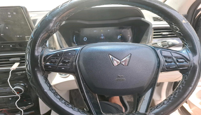 2024 Mahindra XUV 3XO AX7L 1.2 TGDi AT, Petrol, Automatic, 65,884 km, interior