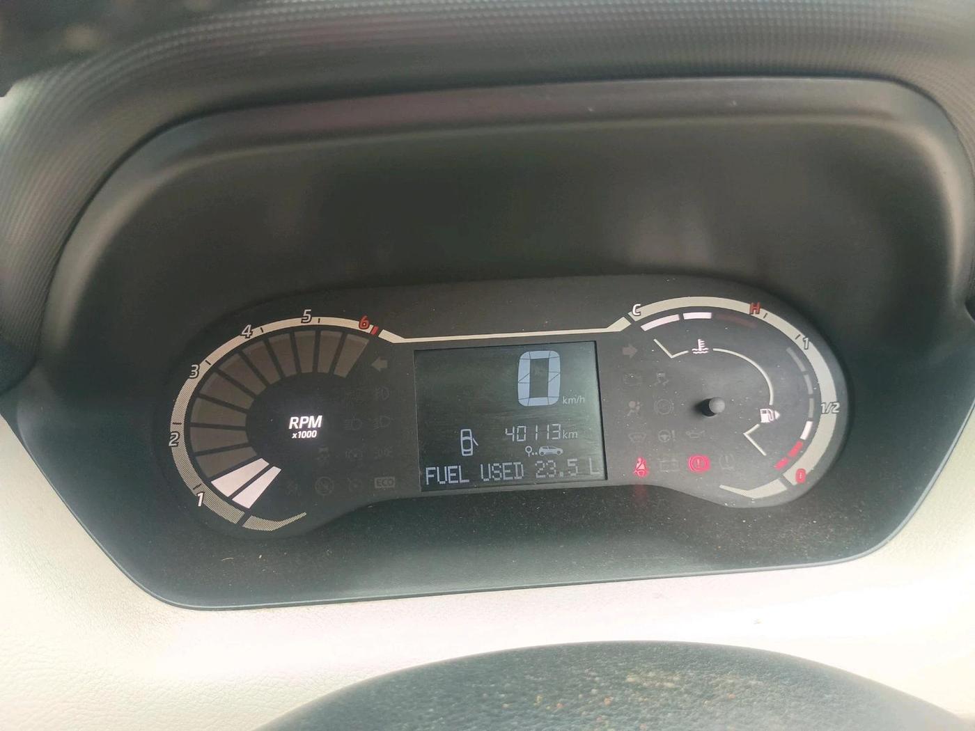 2023 Nissan MAGNITE XL, Petrol, Manual, 40,113 km, interior