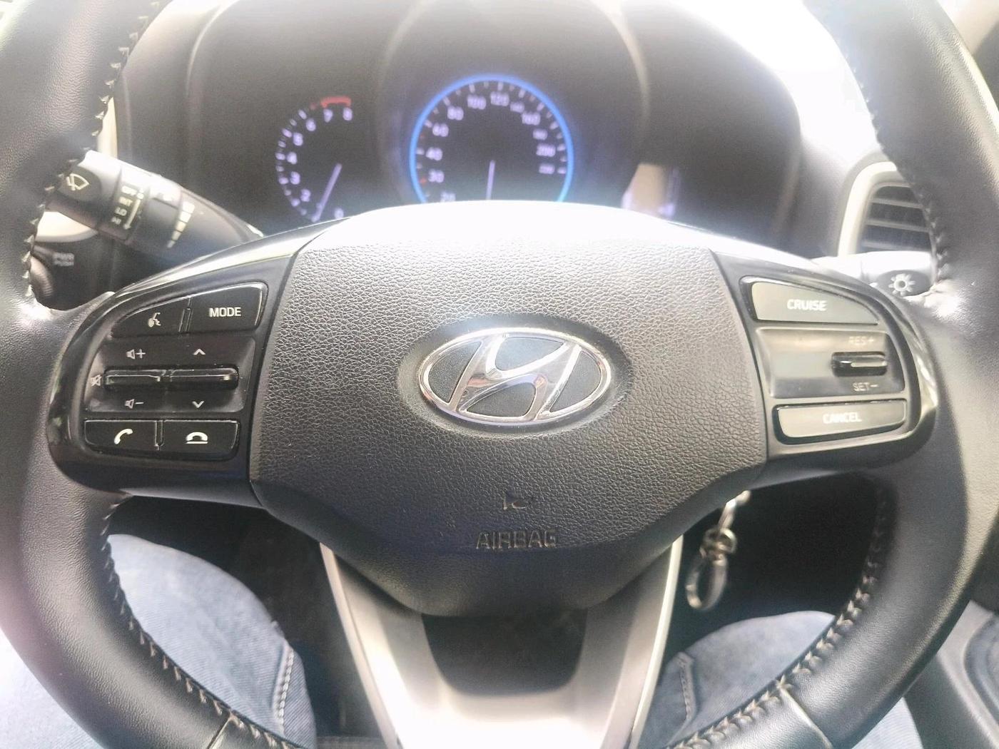 2020 Hyundai VENUE SX 1.0 TURBO, Petrol, Manual, 41,188 km, interior