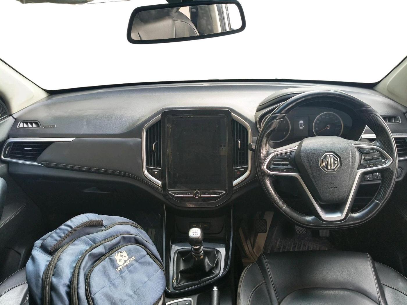 2019 MG HECTOR SMART HYBRID 1.5 PETROL, Petrol, Manual, 43,837 km, interior