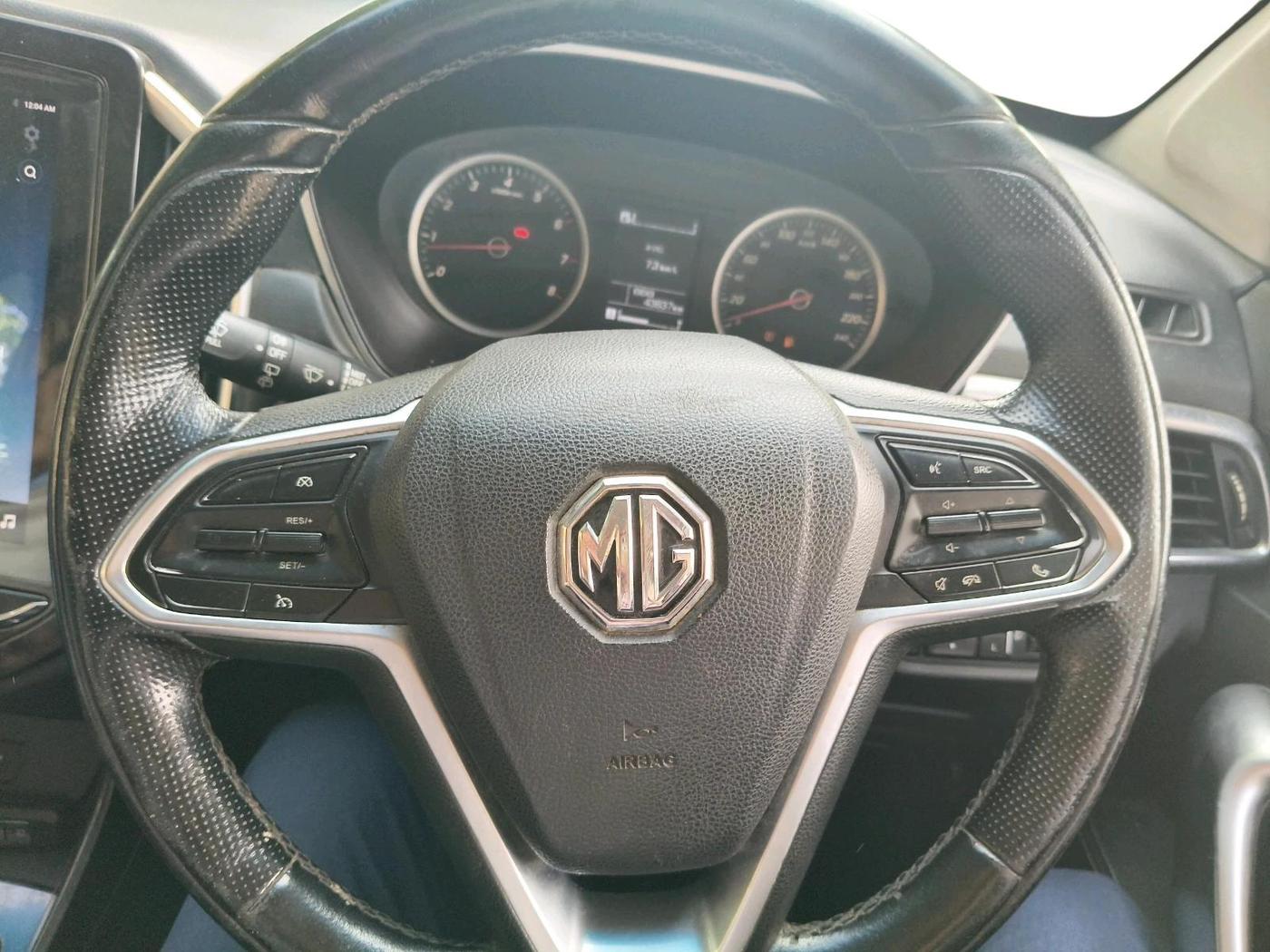 2019 MG HECTOR SMART HYBRID 1.5 PETROL, Petrol, Manual, 43,837 km, interior