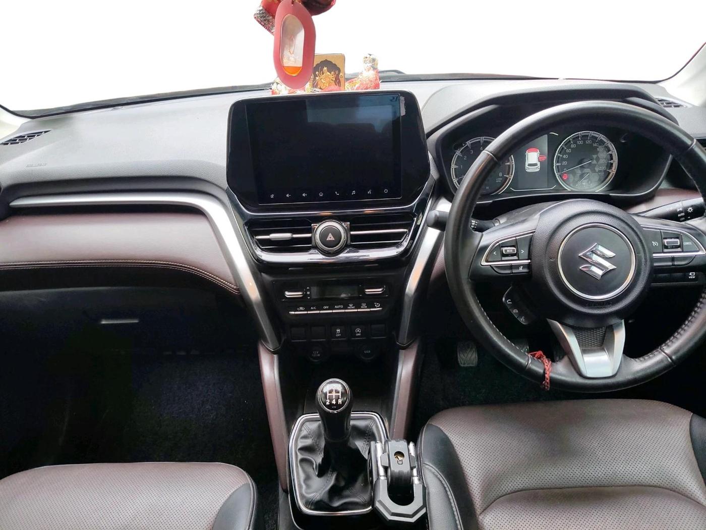 2023 Maruti Grand Vitara ALPHA SMART HYBRID, Petrol, Manual, 43,921 km, interior
