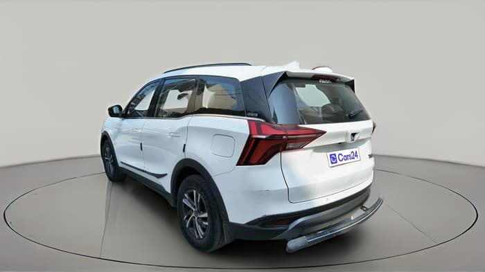 2023 Mahindra XUV700 AX 5 D MT 7 STR, Diesel, Manual, 42,634 km, exterior