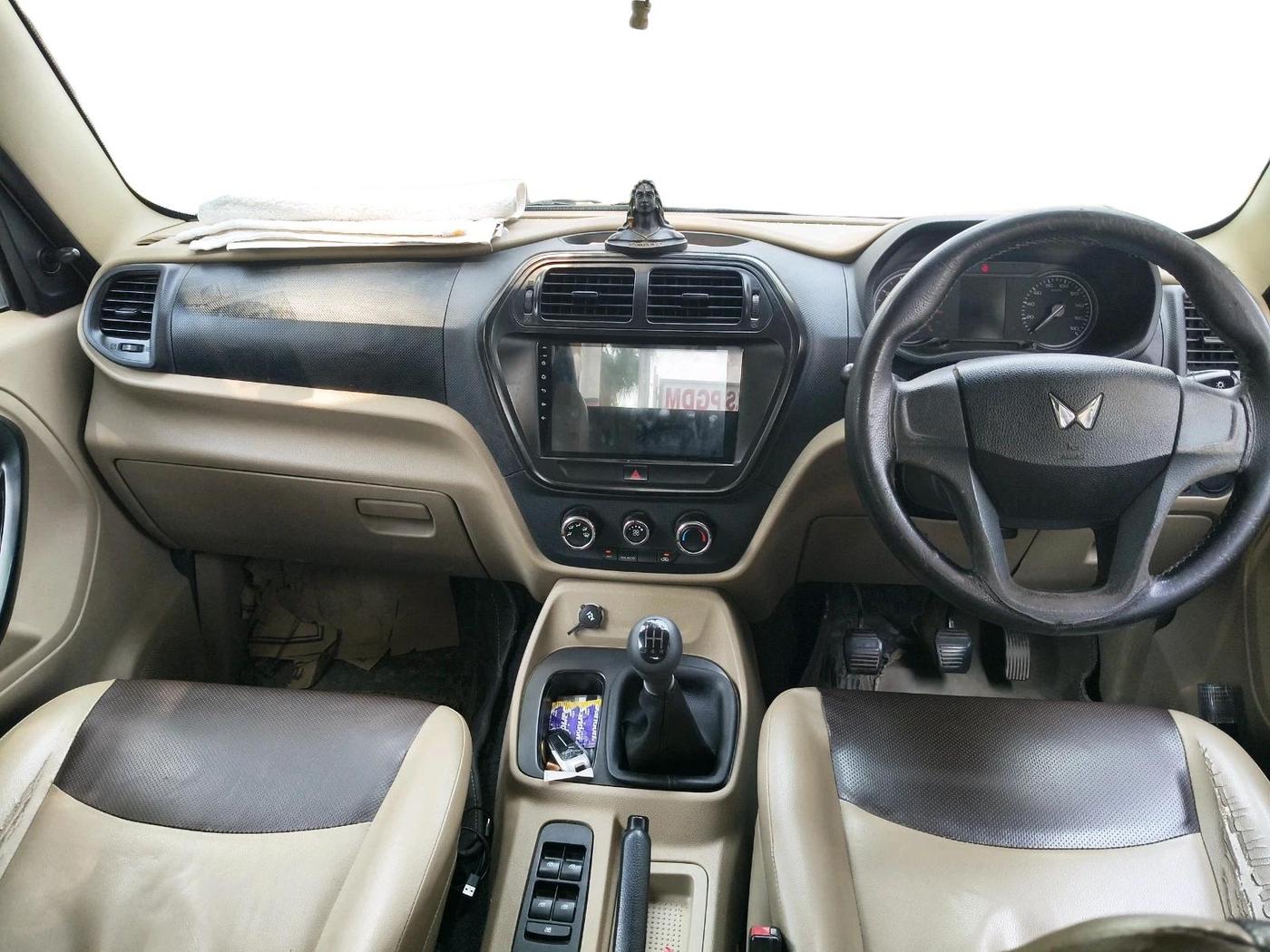 2024 Mahindra BOLERO NEO N 4, Diesel, Manual, 68,430 km, interior