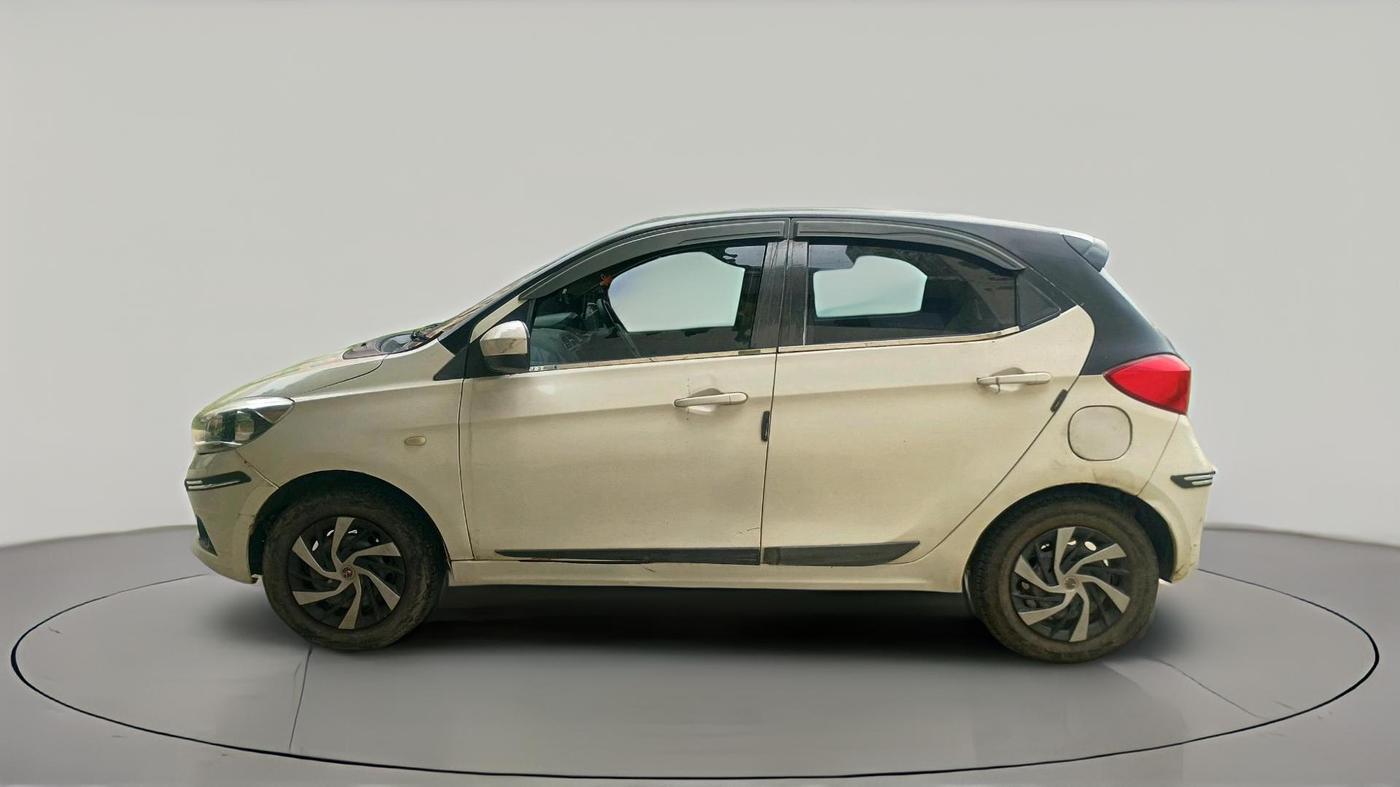 2018 Tata Tiago XT PETROL, CNG, Manual, 59,194 km, exterior