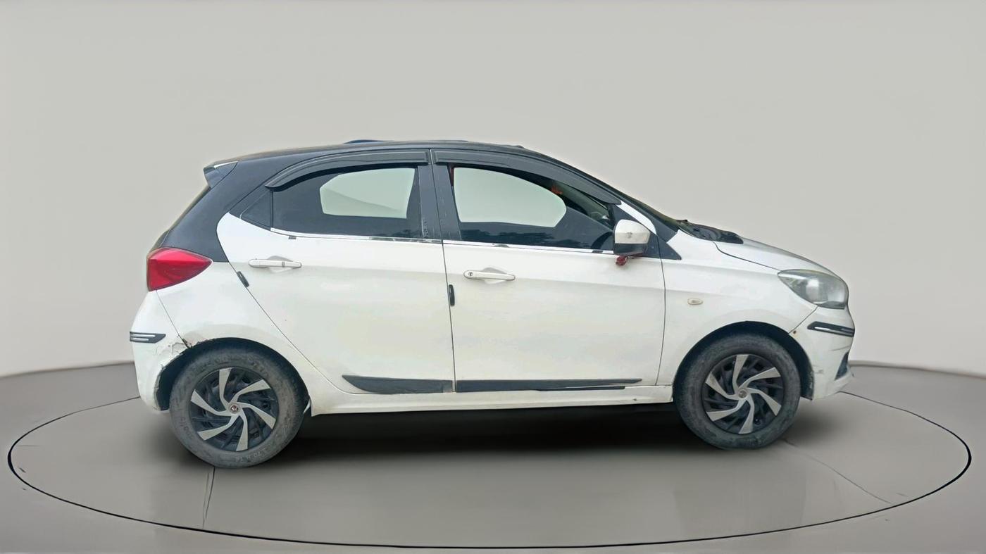 2018 Tata Tiago XT PETROL, CNG, Manual, 59,194 km, exterior