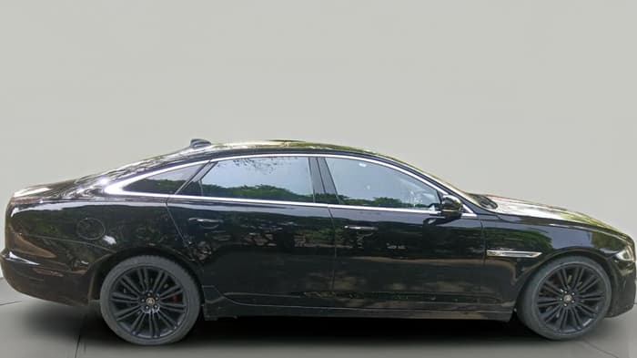 2016 Jaguar XJ L 2.0 Portfolio, Petrol, Automatic, 81,325 km, exterior