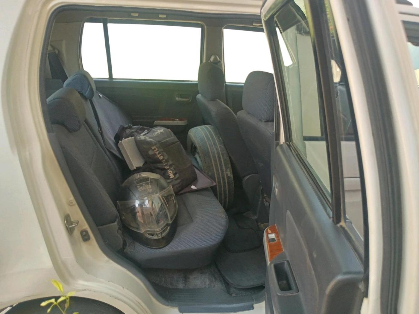 2012 Maruti Wagon R 1.0 VXI, Petrol, Manual, 1,24,531 km, interior