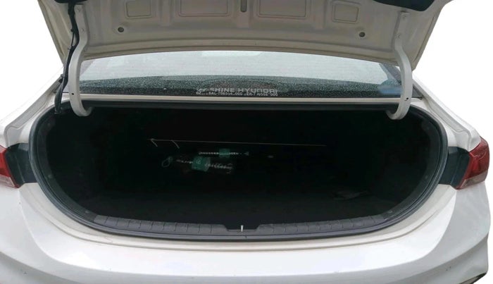 2018 Hyundai Verna 1.6 CRDI SX, Diesel, Manual, 82,459 km, exterior