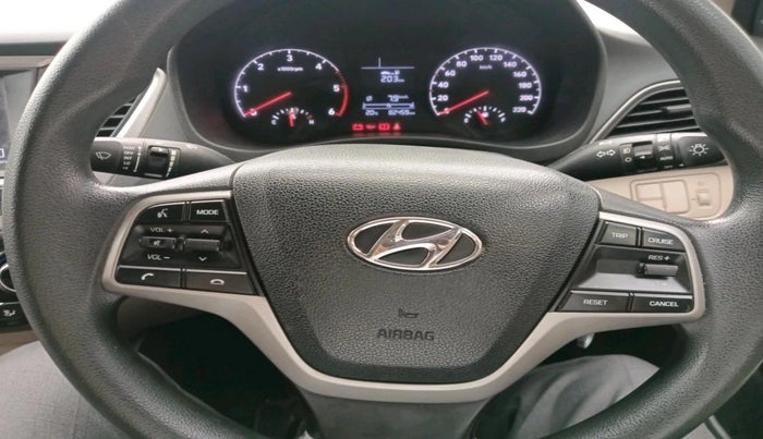 2018 Hyundai Verna 1.6 CRDI SX, Diesel, Manual, 82,459 km, interior