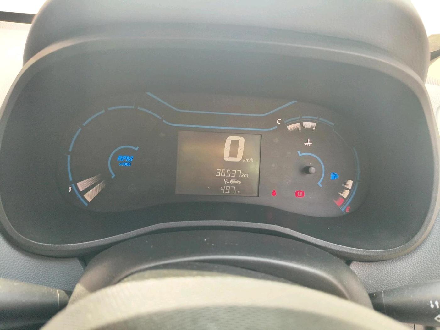 2020 Renault Kwid RXT 1.0 (O), Petrol, Manual, 36,537 km, interior