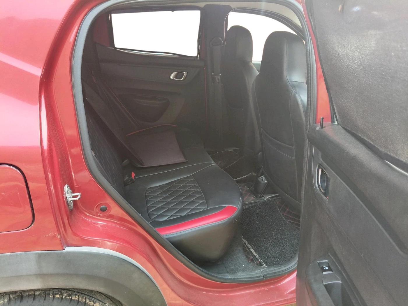 2020 Renault Kwid RXT 1.0 (O), Petrol, Manual, 36,537 km, interior