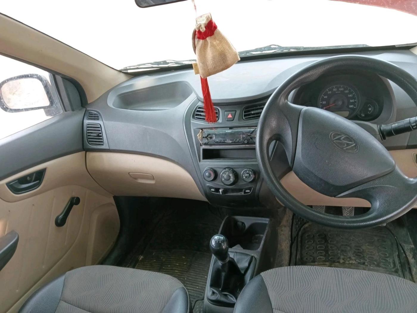 2013 Hyundai Eon D-LITE+, CNG, Manual, 60,001 km, interior