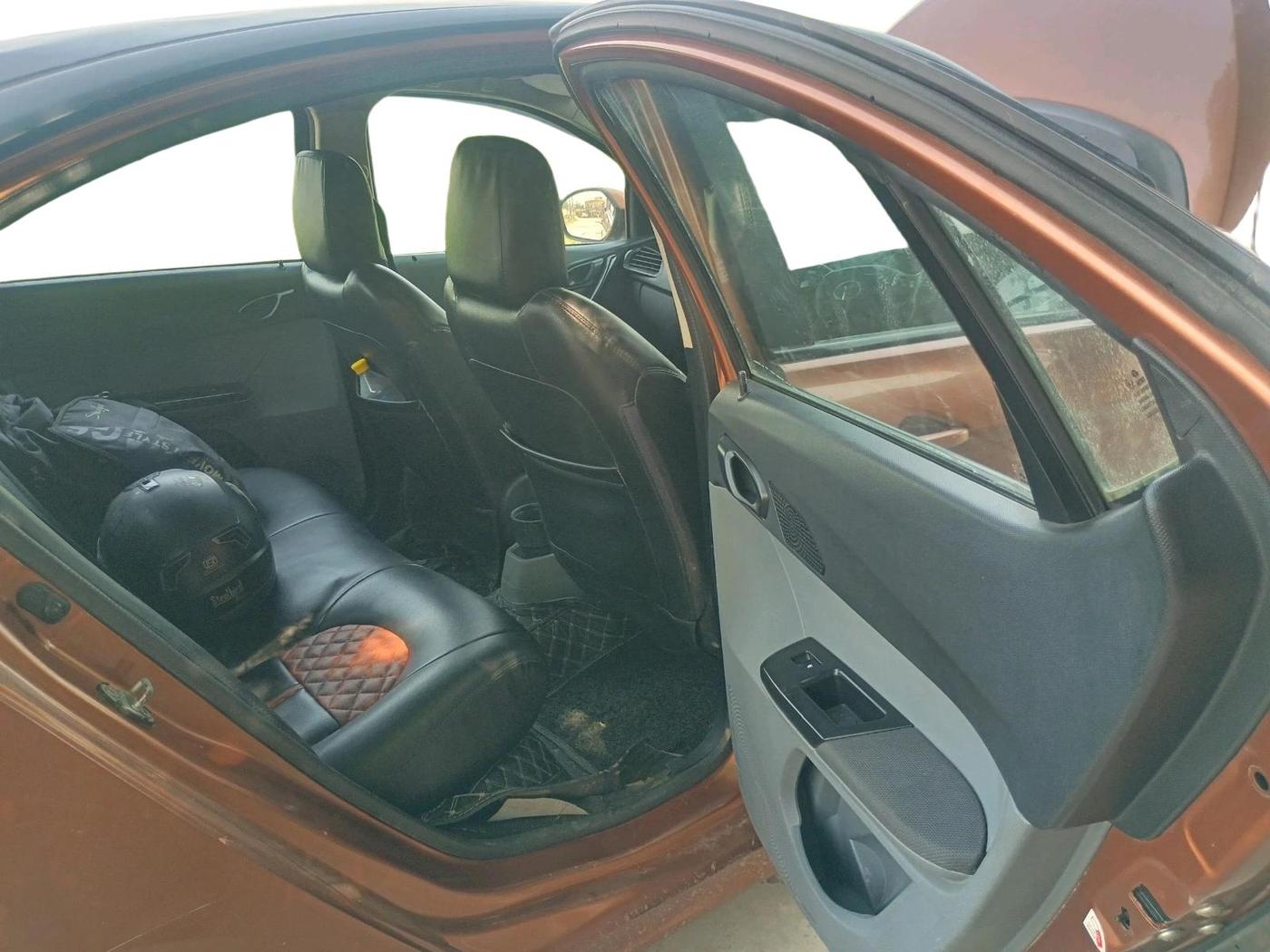 2017 Tata Tiago XT PETROL, Petrol, Manual, 93,518 km, interior