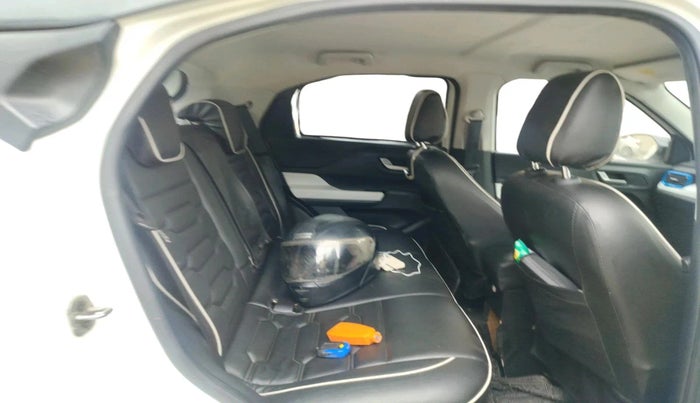 2021 Tata PUNCH CREATIVE  1.2 RTN DUAL TONE, Petrol, Manual, 1,11,643 km, interior