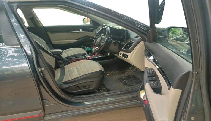 2019 KIA SELTOS GTX PLUS AT 1.5 DIESEL, Diesel, Automatic, 1,61,169 km, interior