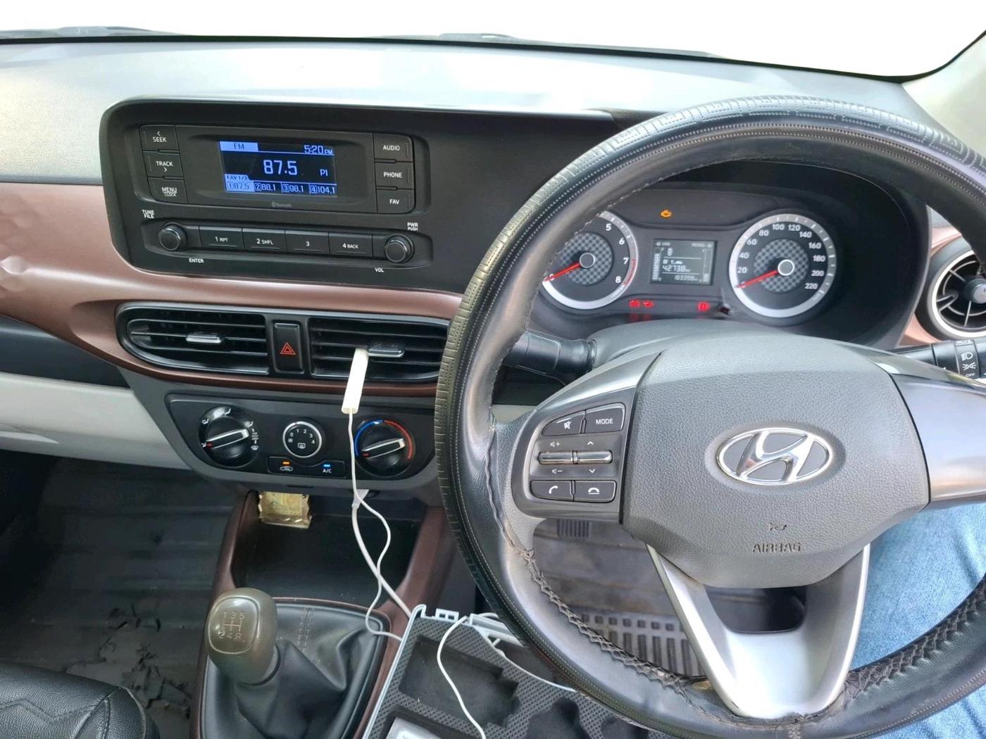 2021 Hyundai AURA S 1.2 CNG, CNG, Manual, 1,83,398 km, interior
