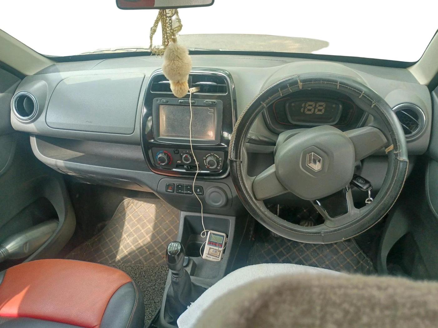 2016 Renault Kwid RXT 0.8, Petrol, Manual, 47,081 km, interior