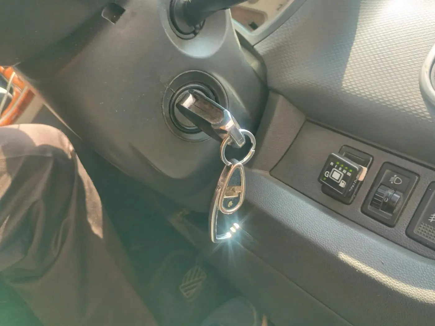 2011 Maruti Ritz VXI, CNG, Manual, 1,27,459 km, interior