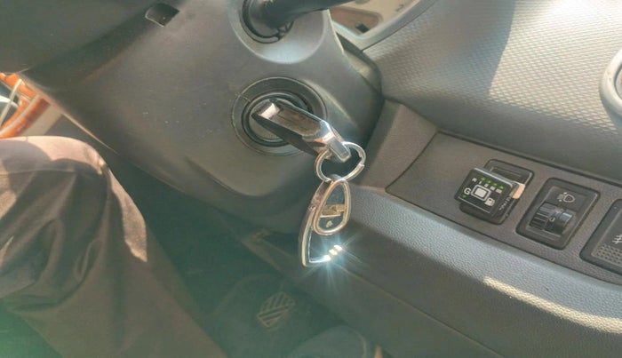 2011 Maruti Ritz VXI, CNG, Manual, 1,27,459 km, interior