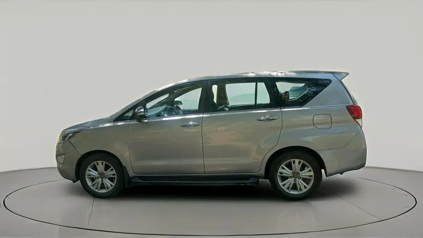 2016 Toyota Innova Crysta 2.8 ZX AT 7 STR, Diesel, Automatic, 1,75,314 km, exterior