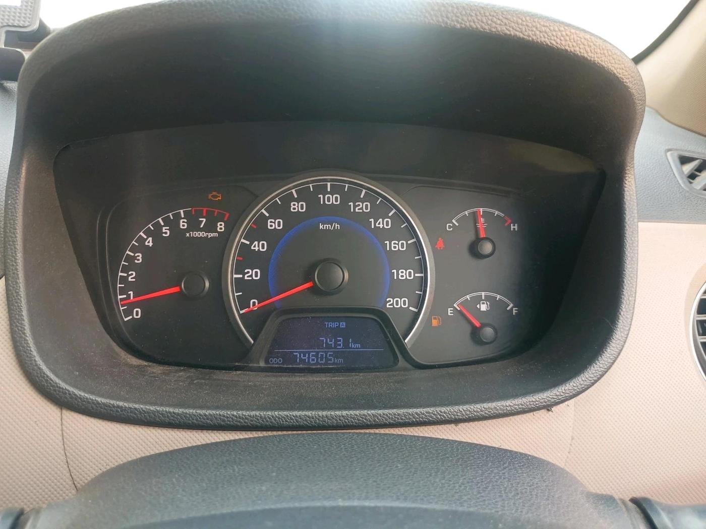 2015 Hyundai Grand i10 SPORTZ 1.2 KAPPA VTVT, CNG, Manual, 74,605 km, interior